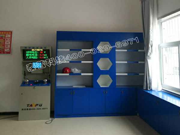 青岛崔霖汽车维修服务中心有限公司